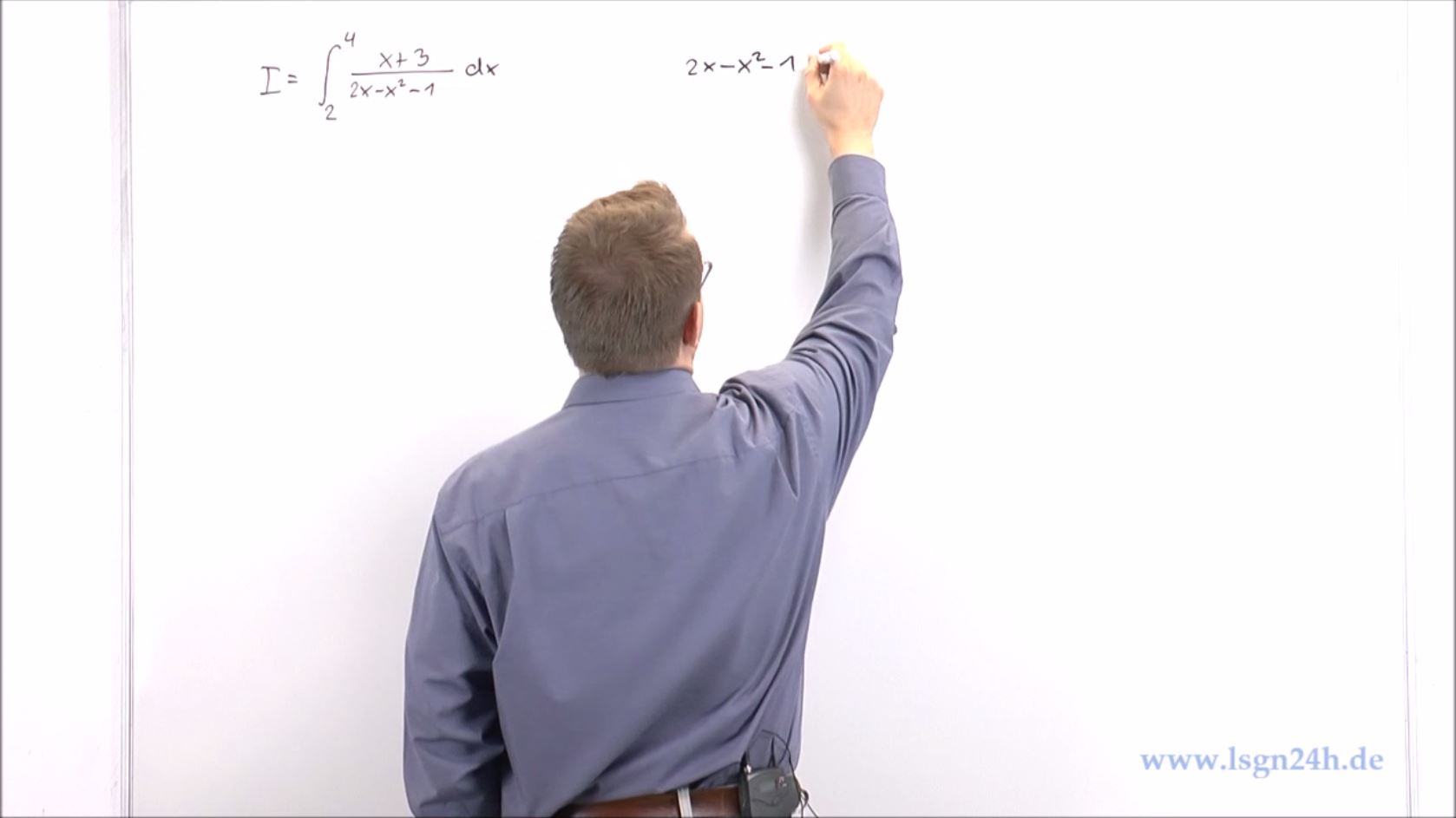 Berechnung von  $\int_2^4\frac{x+3}{2x-x^2-1}dx$